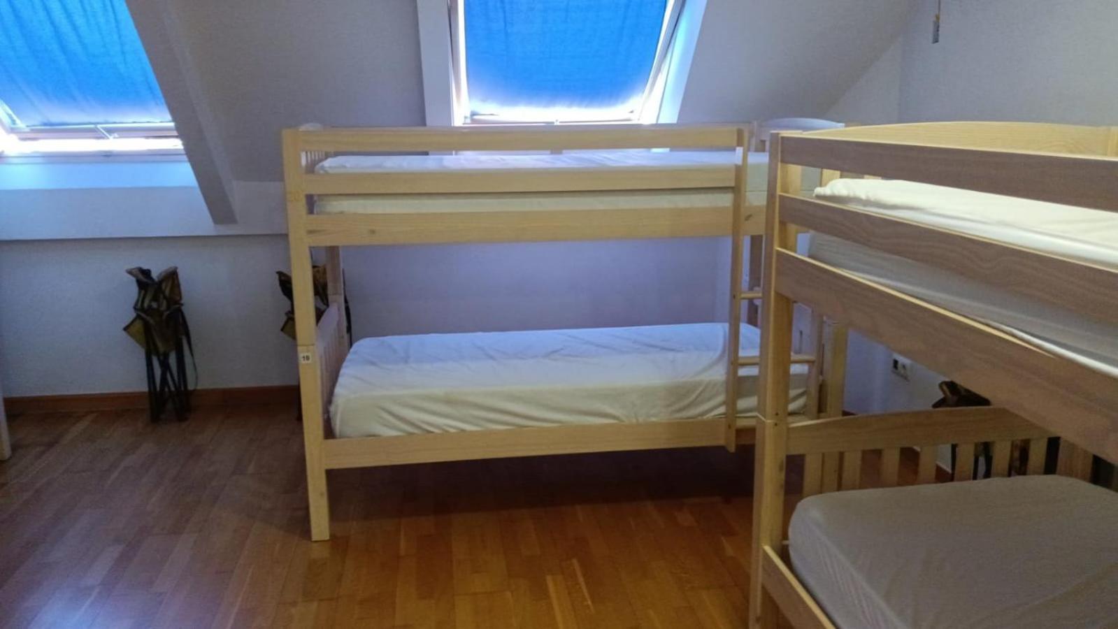 Albergue -Wifi- O Apartamento -No Wifi- Camino Santiago Porrino - En Pleno Centro - City Centre エクステリア 写真