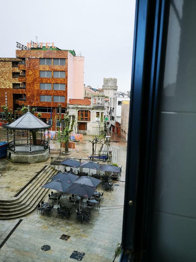 Albergue -Wifi- O Apartamento -No Wifi- Camino Santiago Porrino - En Pleno Centro - City Centre エクステリア 写真
