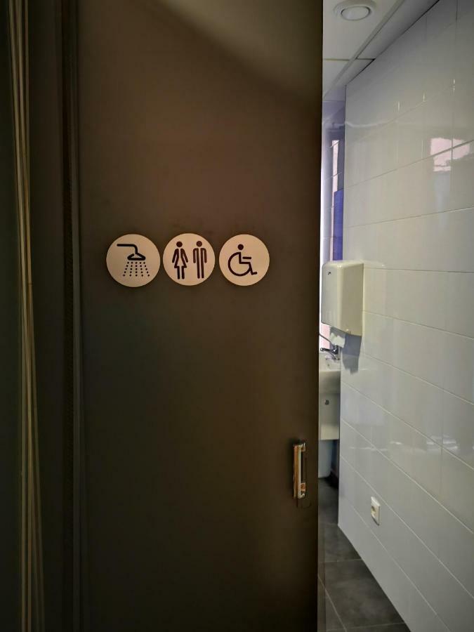 Albergue -Wifi- O Apartamento -No Wifi- Camino Santiago Porrino - En Pleno Centro - City Centre エクステリア 写真